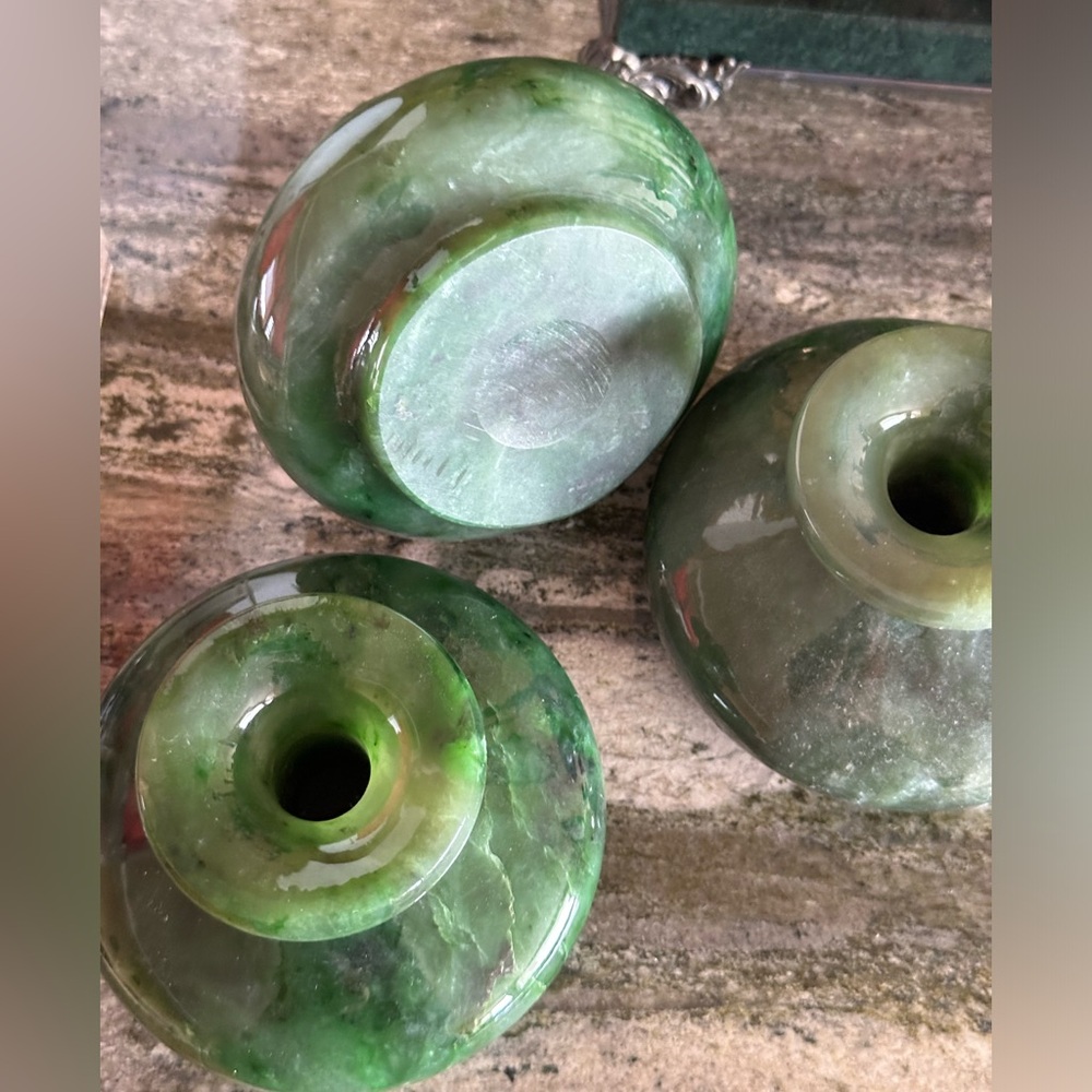 Antique1970s Vintage Russian
Siberian Jade Stone Vases In a rich "spinach"green - Picture 8 of 15